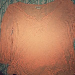 Cute coral quarter sleeve top super light weight